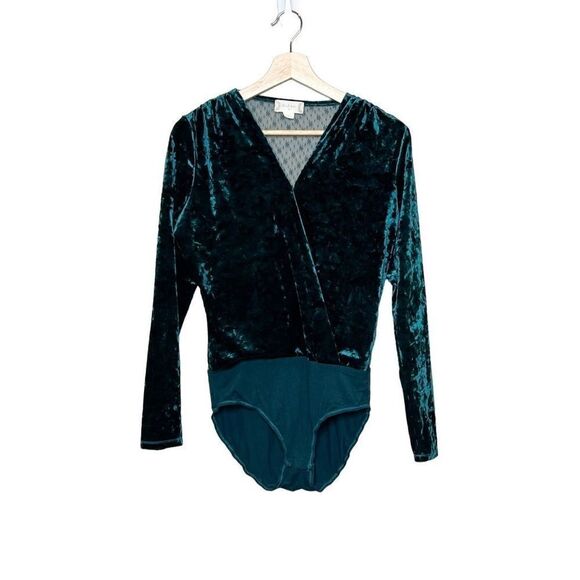 Altar’d State emerald green crushed velvet long sleeve bodysuit size M - Picture 2 of 12